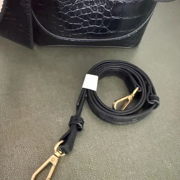 Black and Cream Women's Pressed Croc Shoulder/Handle Bag NWOT - Picture 5 of 8